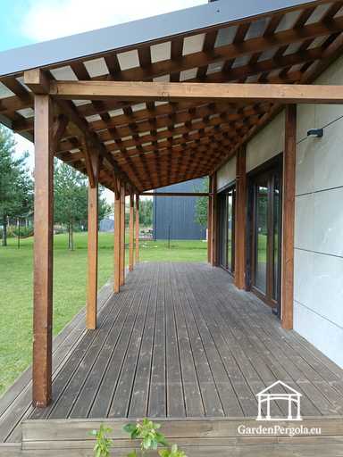 Natūrali 2,4 x 9 m medinė veranda be terasos